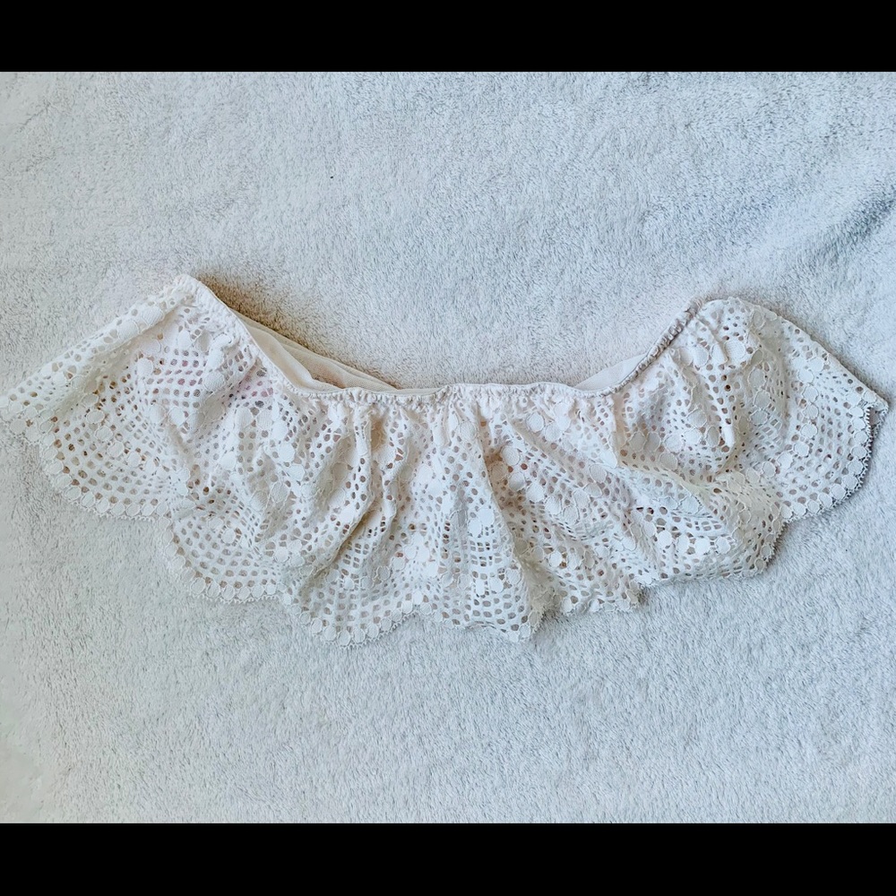 🍍 Victoria’s Secret White Bralette Size S